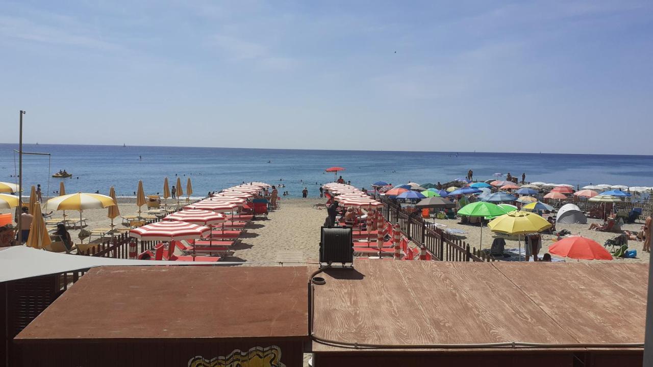 Apartamento La Casa Di Pepe Pietra Ligure Exterior foto